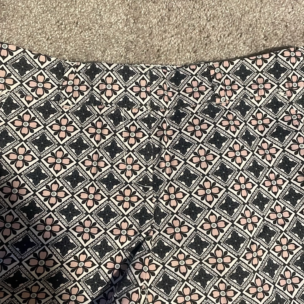 Loft tile patterned shorts cotton bermuda size 2 - Picture 2 of 6